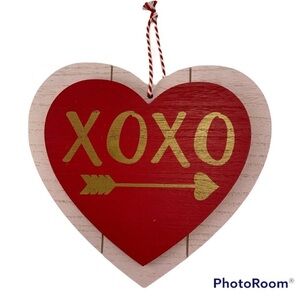 Valentines Wall Hanging XOXO Double Layer Heart Wood Plaque 10” X 9.6”